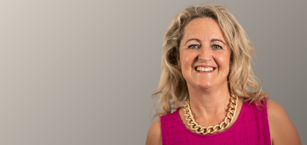 Fiona Hamilton, Silver Specialist - Doerr Dallas Valuations Fiona Hamilton, Silver Specialist - Doerr Dallas Valuations